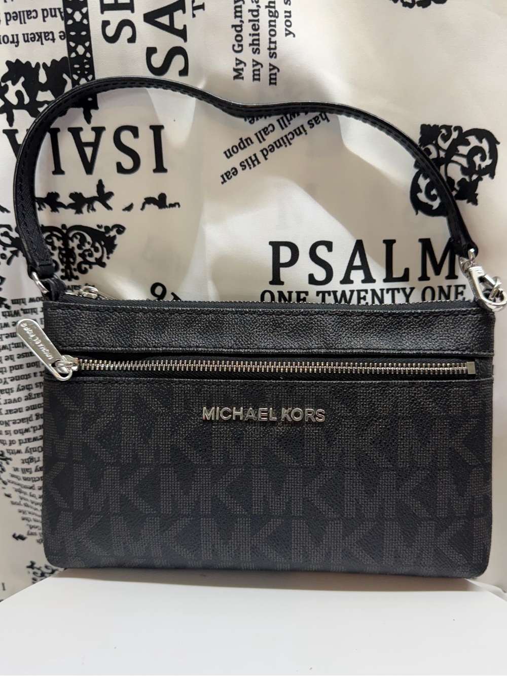 michael kors jet set convertible pouchette wristlet